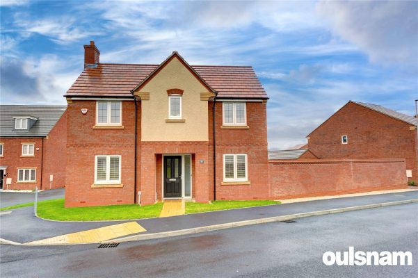 Gresley Way, Copcut, Droitwich, Worcestershire, WR9 7JD