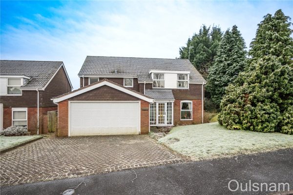 Harvington Road, Bromsgrove, Worcestershire, B60 2BA