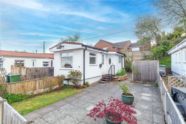 The Glen, Linthurst Newtown, Blackwell, Bromsgrove, B60 1BX