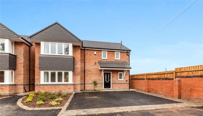 Alcester Road South, Kings Heath, Birmingham, West Midlands, B14 6DT